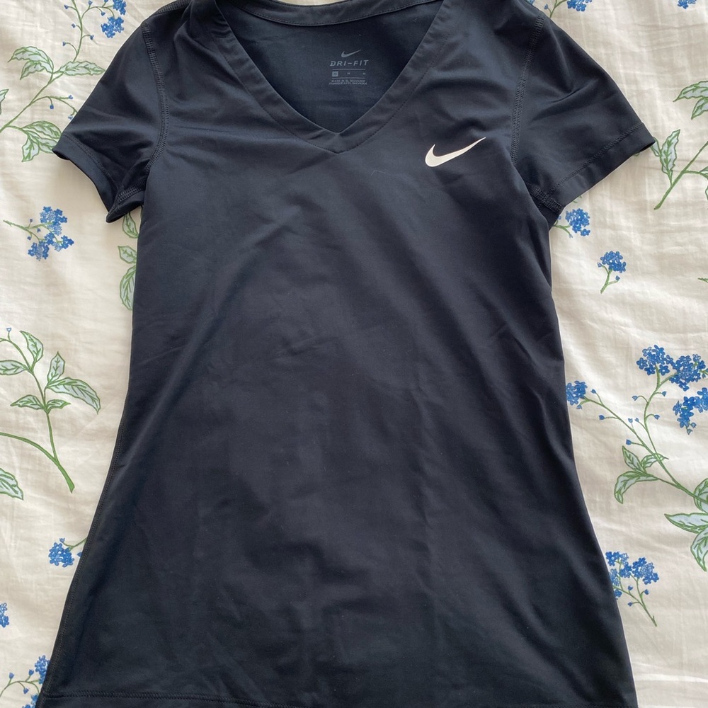 Black Nike dry fit shirt